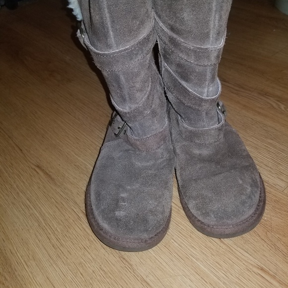 Uggs - Picture 6 of 7